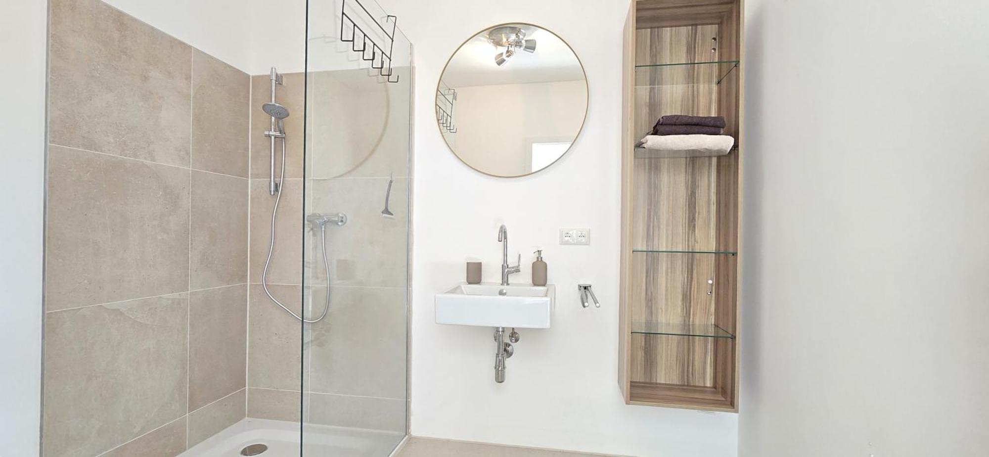 Appartement Mit Balkon, Lift, Luxus -beletage